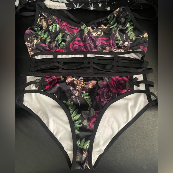 Killstar Other - Killstar moth & flower velvety lingerie set